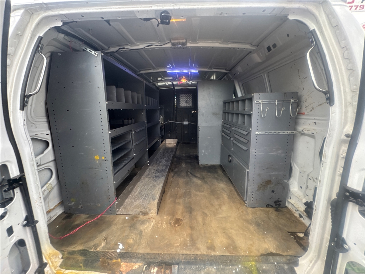 Ford Econoline Cargo Van E-250 HD 2013 Ford Econoline Cargo Van E-250 HD 2013