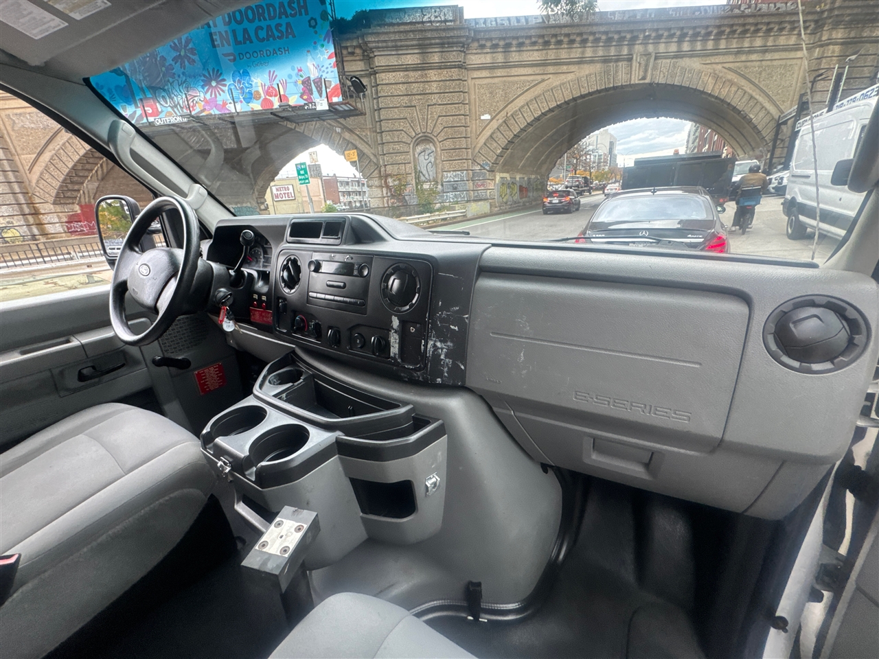 Ford Econoline Cargo Van E-250 HD 2013 Ford Econoline Cargo Van E-250 HD 2013