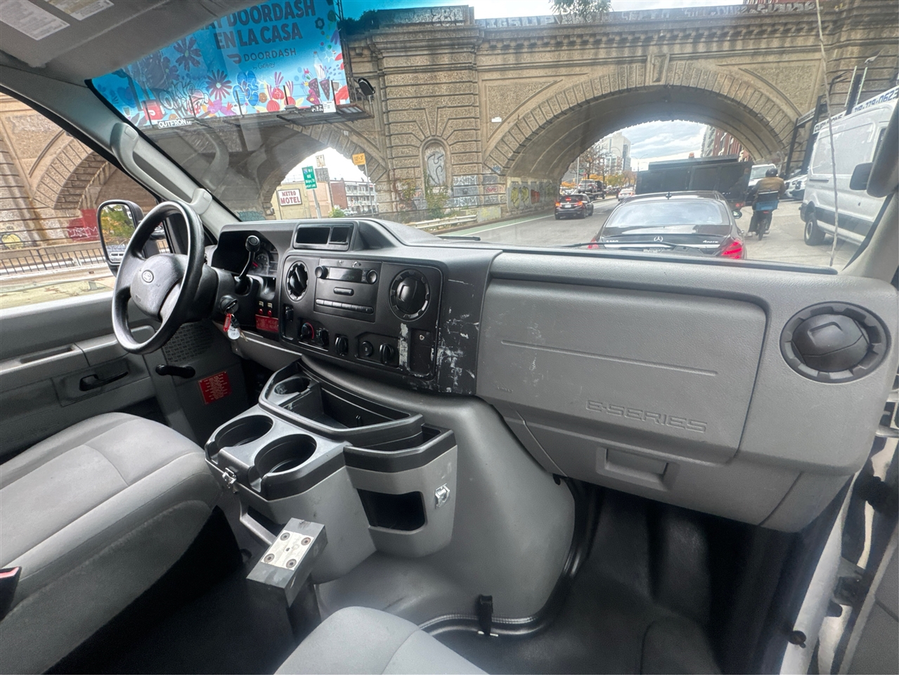 Ford Econoline Cargo Van E-250 HD 2013 Ford Econoline Cargo Van E-250 HD 2013