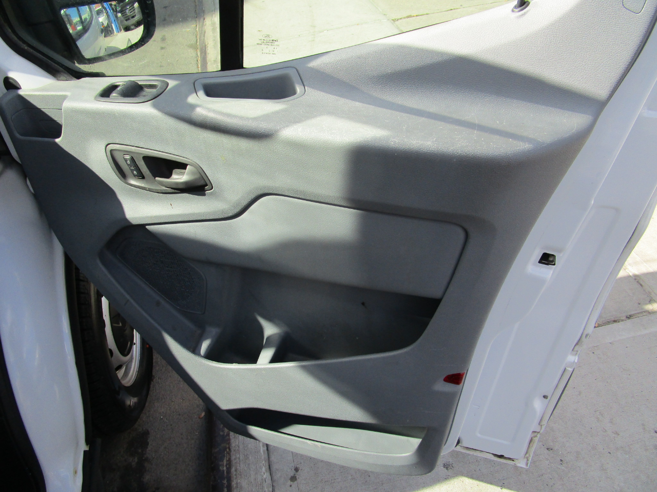 Ford Transit Cargo Van T-250 148" Med Rf 9000 GVWR Sliding RH Dr 2016 Ford Transit Cargo Van T-250 148" Med Rf 9000 GVWR Sliding RH Dr 2016