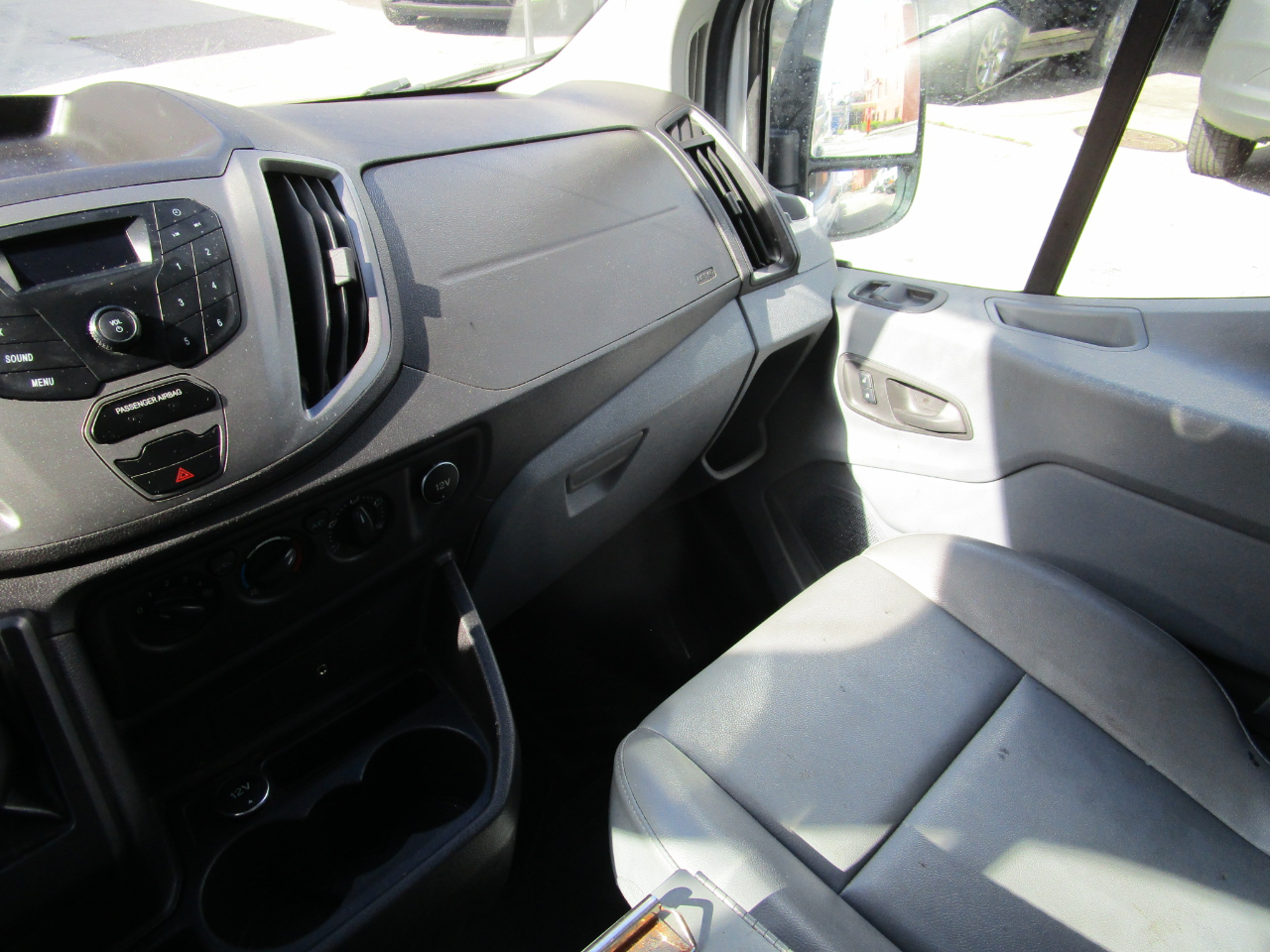 Ford Transit Cargo Van T-250 148" Med Rf 9000 GVWR Sliding RH Dr 2016 Ford Transit Cargo Van T-250 148" Med Rf 9000 GVWR Sliding RH Dr 2016