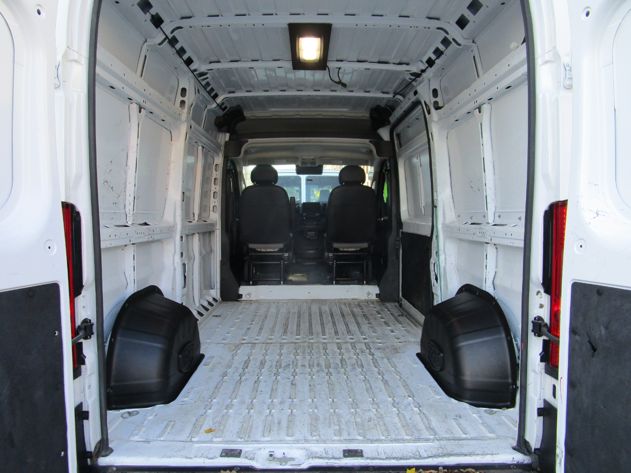 RAM ProMaster Cargo Van Tradesman 2500 High Roof 136" WB w/Pass Seat 2024