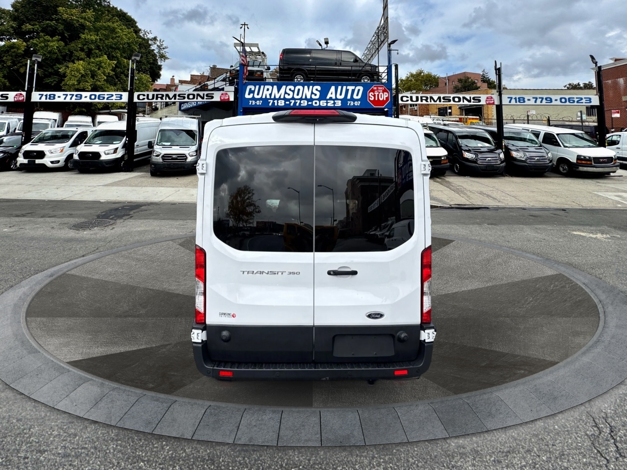 2024 Ford Transit XLT photo 4