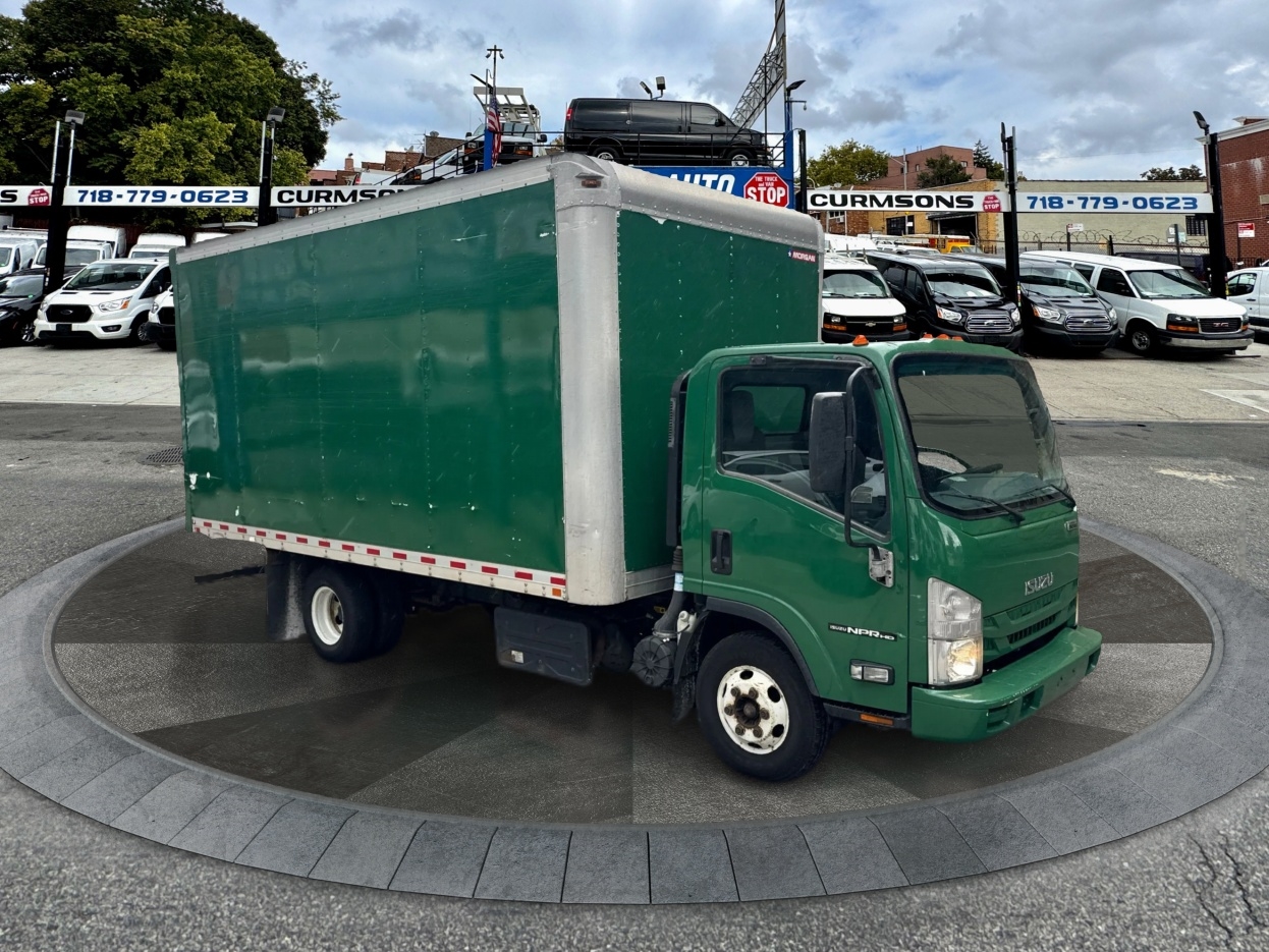 2018 Isuzu NPR HD 