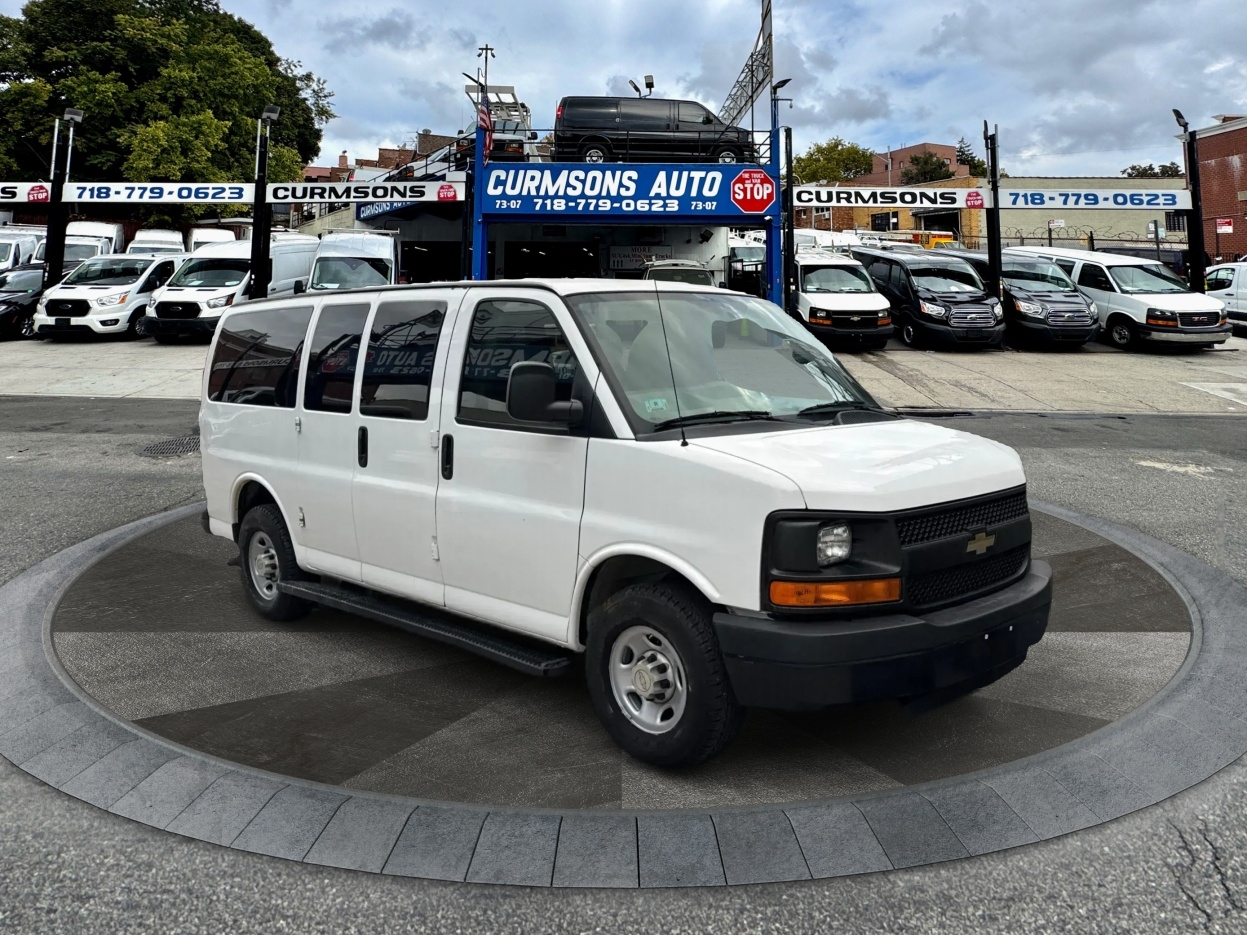 2013 Chevrolet Express Passenger RWD 2500 135" LS