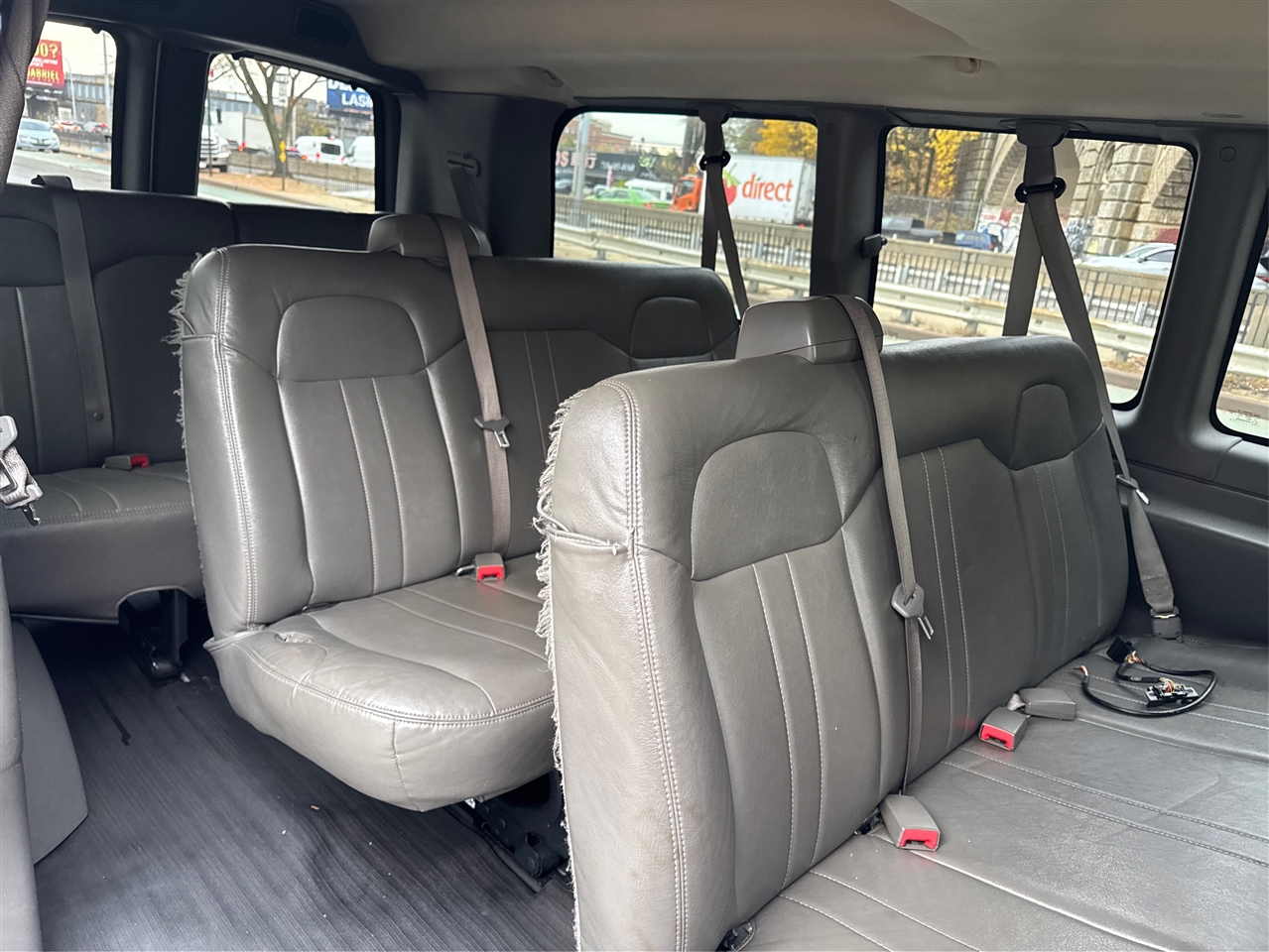 Chevrolet Express Passenger RWD 2500 135" LS 2013