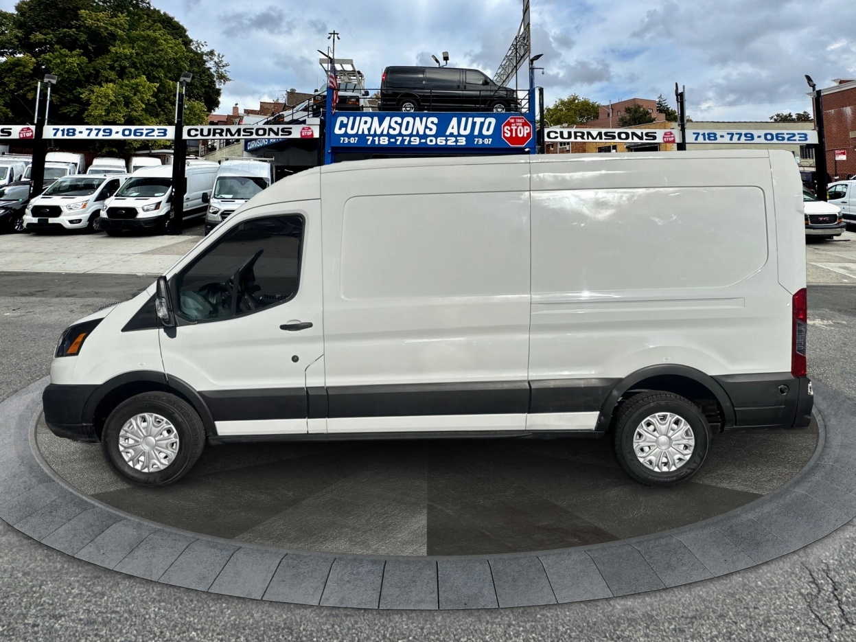 Ford Transit Van T-150 148" Med Rf 8600 GVWR Sliding RH Dr 2019