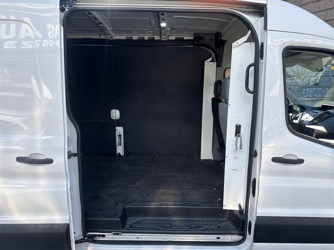 Ford Transit Van T-150 148" Med Rf 8600 GVWR Sliding RH Dr 2019
