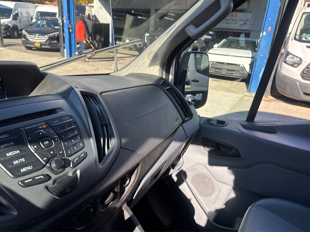 Ford Transit Van T-150 148" Med Rf 8600 GVWR Sliding RH Dr 2019