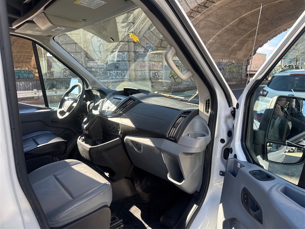 Ford Transit Van T-150 148" Med Rf 8600 GVWR Sliding RH Dr 2019