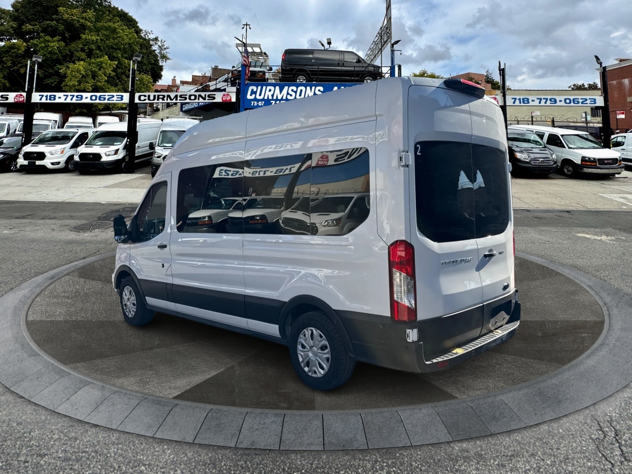 Ford Transit Passenger Wagon T-350 148" High Roof XLT RWD 2025