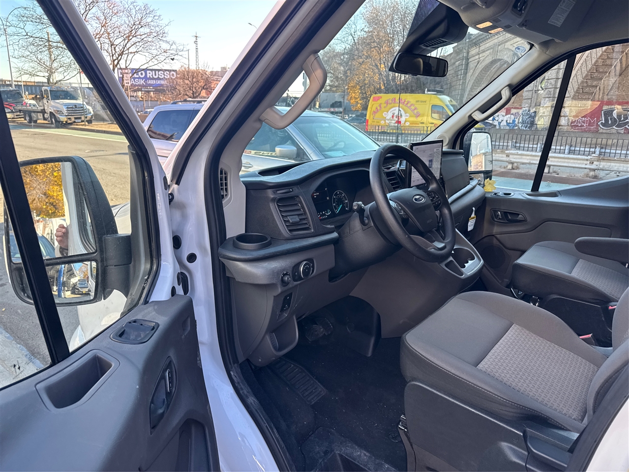 Ford Transit Passenger Wagon T-350 148" High Roof XLT RWD 2025