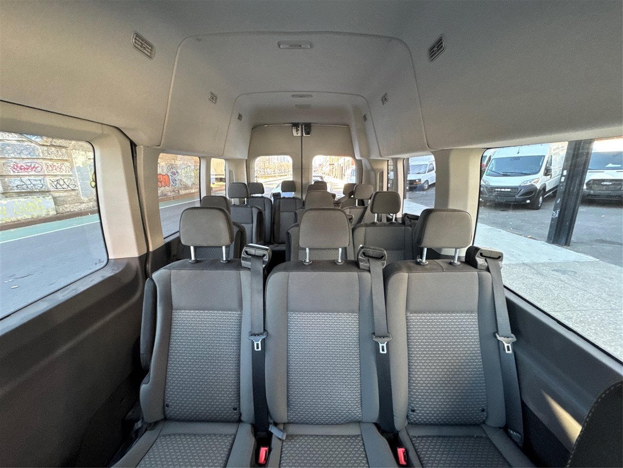 Ford Transit Passenger Wagon T-350 148" High Roof XLT RWD 2025