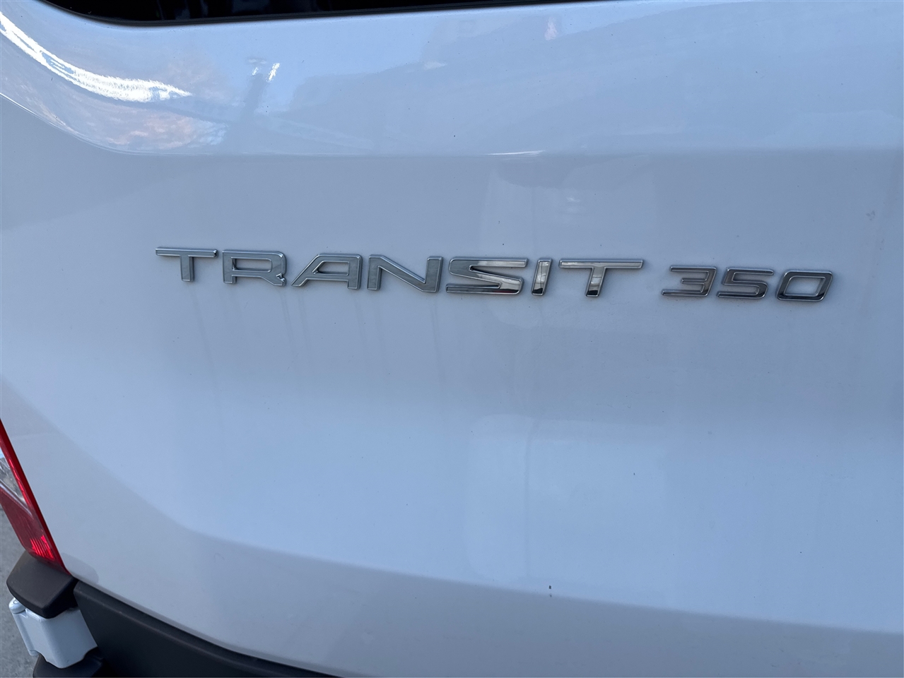 Ford Transit Passenger Wagon T-350 148" High Roof XLT RWD 2025