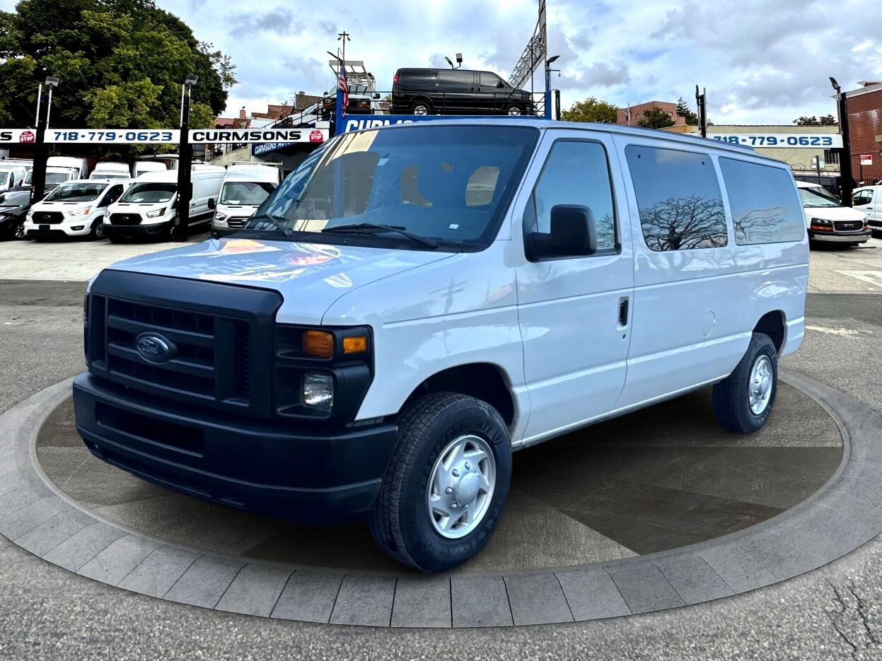 Ford Econoline Wagon E-350 Super Duty XLT 2012