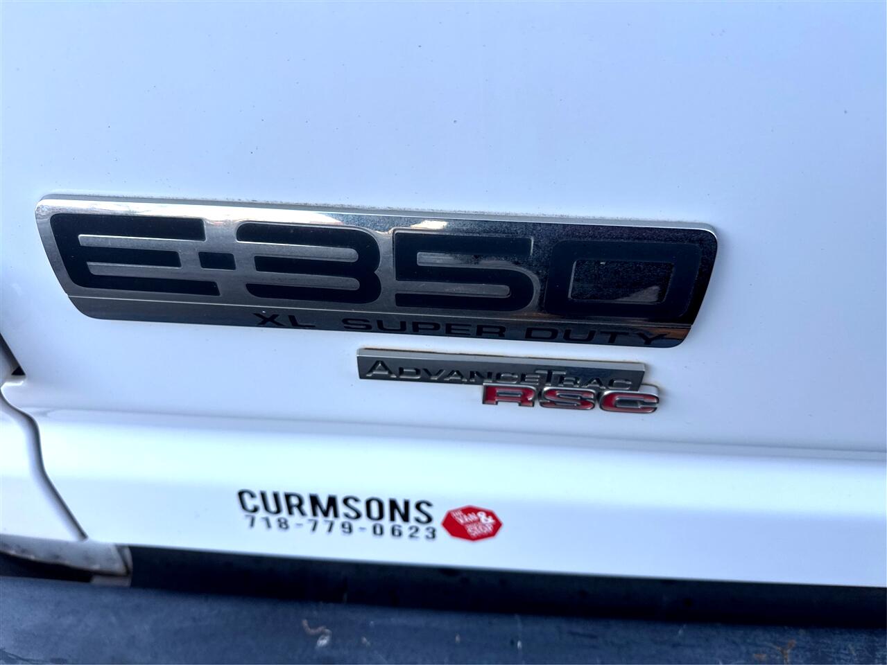 Ford Econoline Wagon E-350 Super Duty XLT 2012