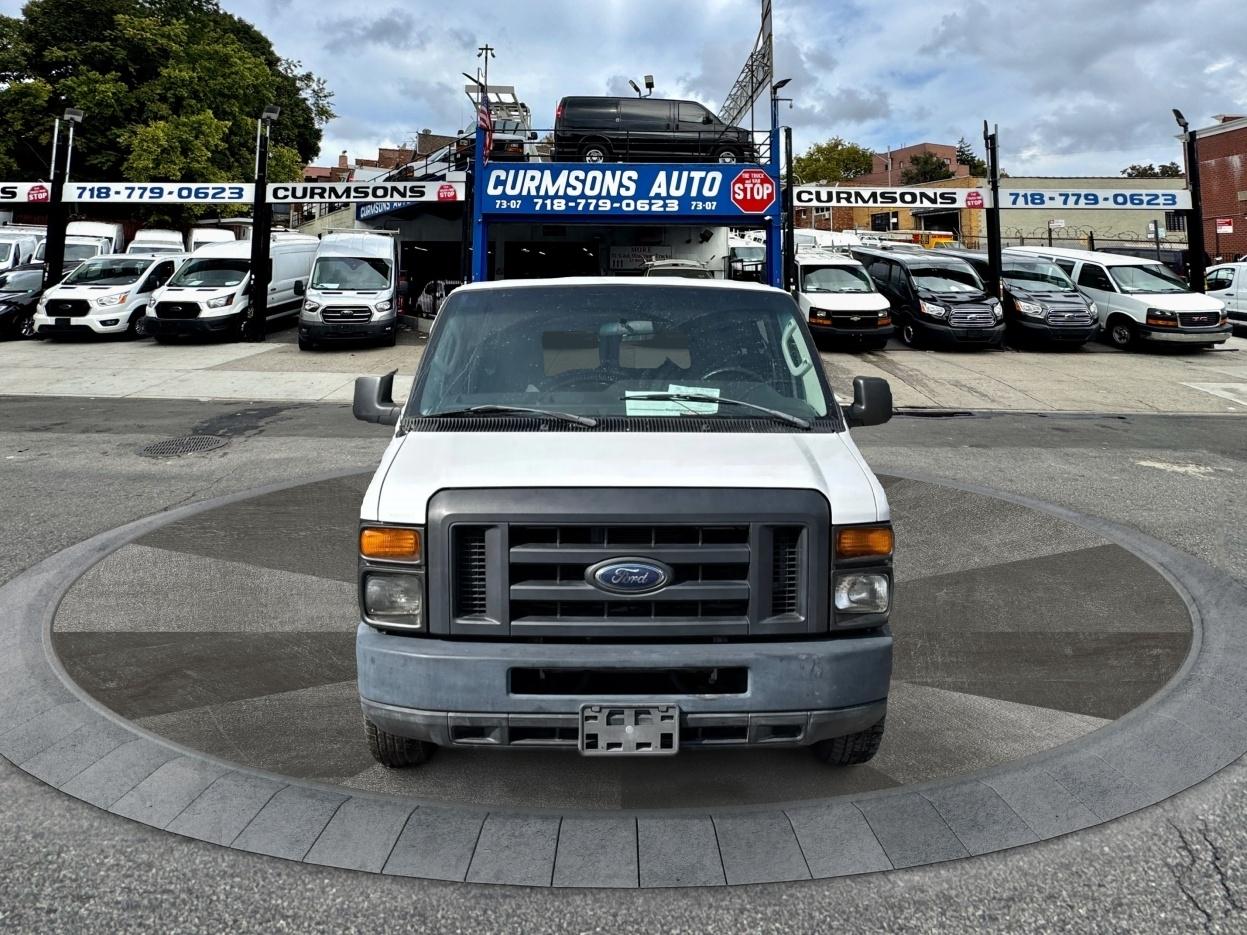 Ford Econoline Wagon E-350 Super Duty XL 2013