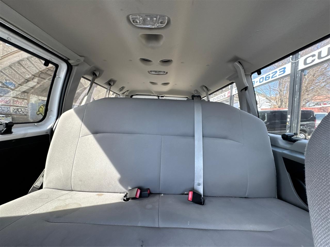 Ford Econoline Wagon E-350 Super Duty XL 2013