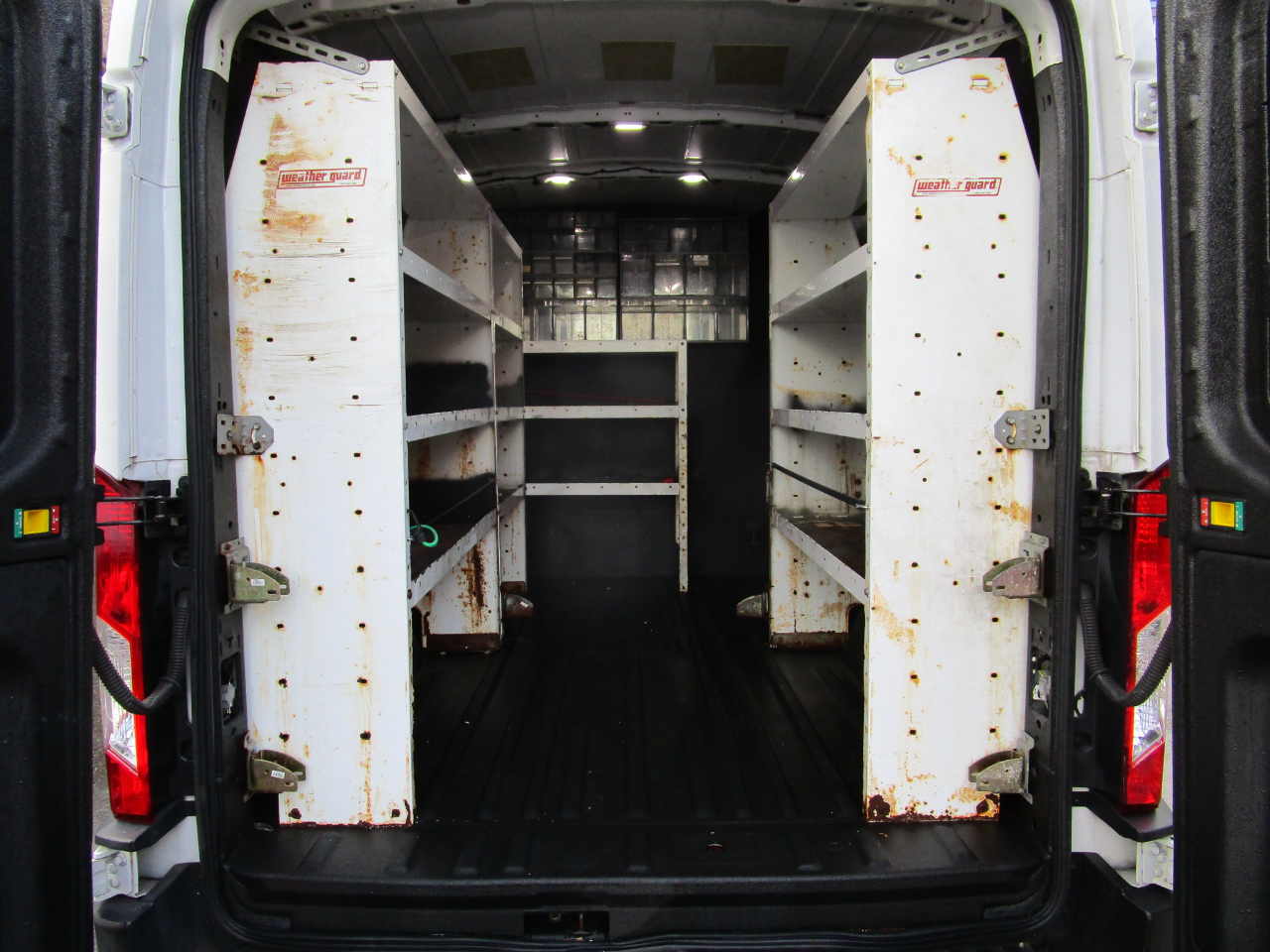 Ford Transit Van T-250 130" Med Rf 9000 GVWR Sliding RH Dr 2019