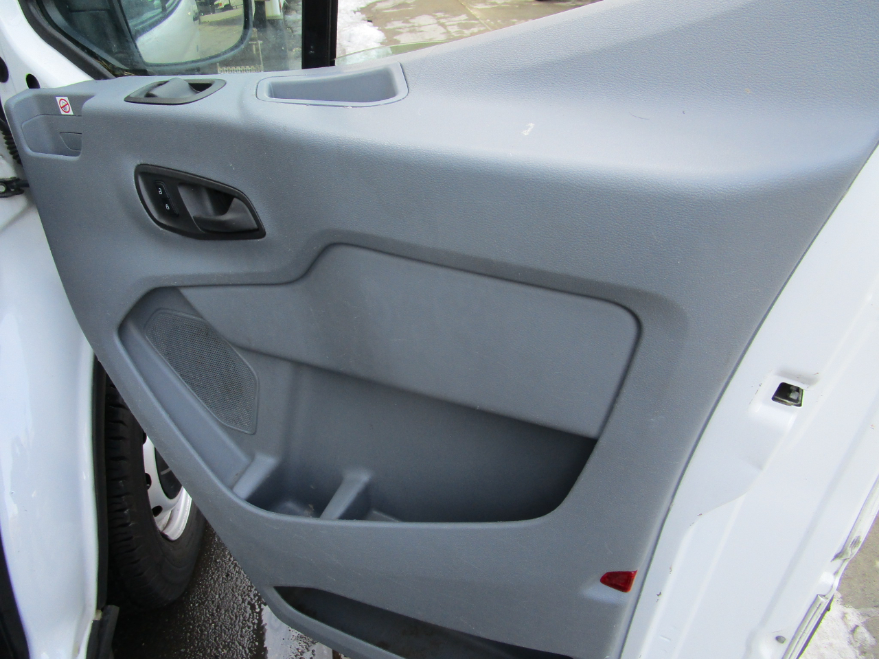 Ford Transit Van T-250 130" Med Rf 9000 GVWR Sliding RH Dr 2019