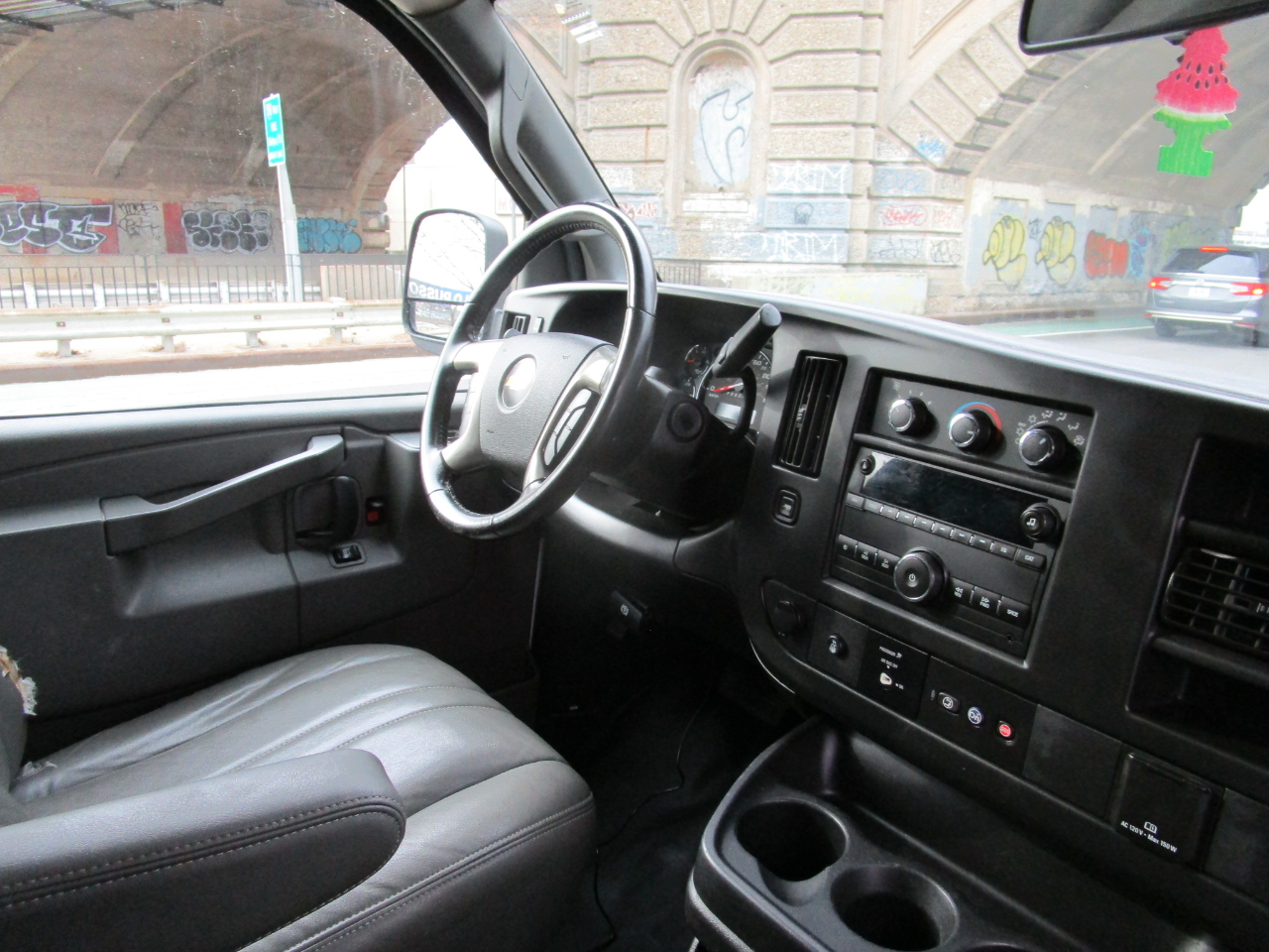 Chevrolet Express Passenger RWD 3500 155" LS 2018