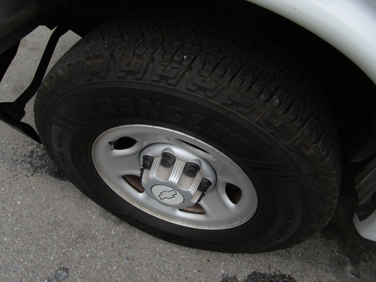 Chevrolet Express Passenger RWD 3500 155" LS 2018