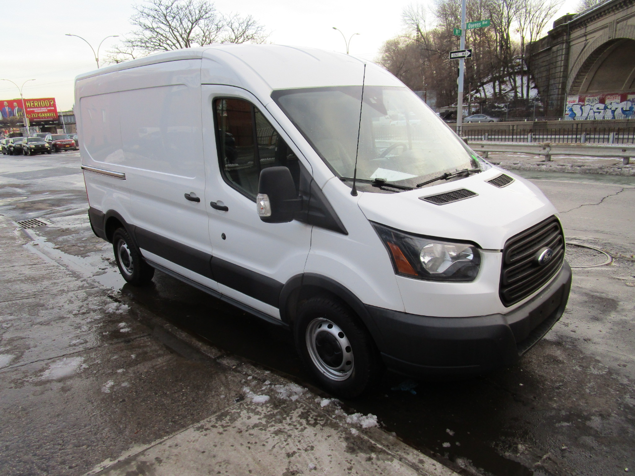 Ford Transit Van T-250 130" Med Rf 9000 GVWR Sliding RH Dr 2018