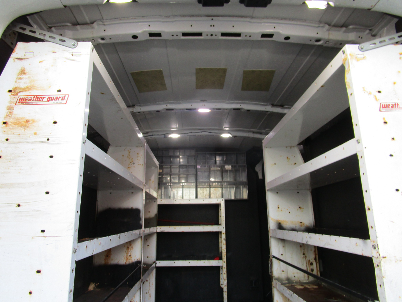 Ford Transit Van T-250 130" Med Rf 9000 GVWR Sliding RH Dr 2018