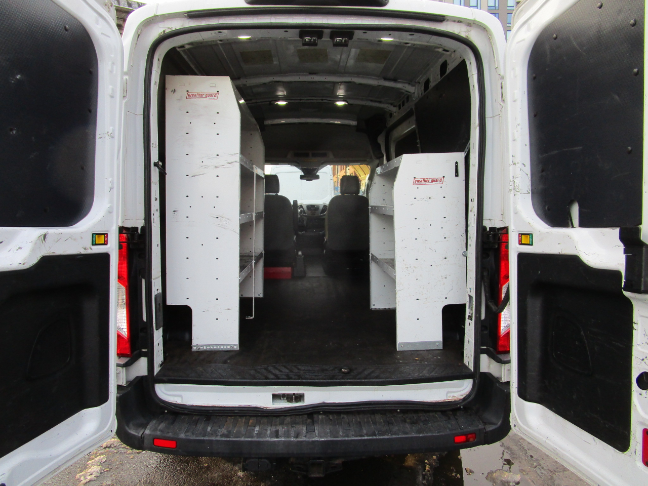 Ford Transit Van T-250 130" Med Rf 9000 GVWR Sliding RH Dr 2018