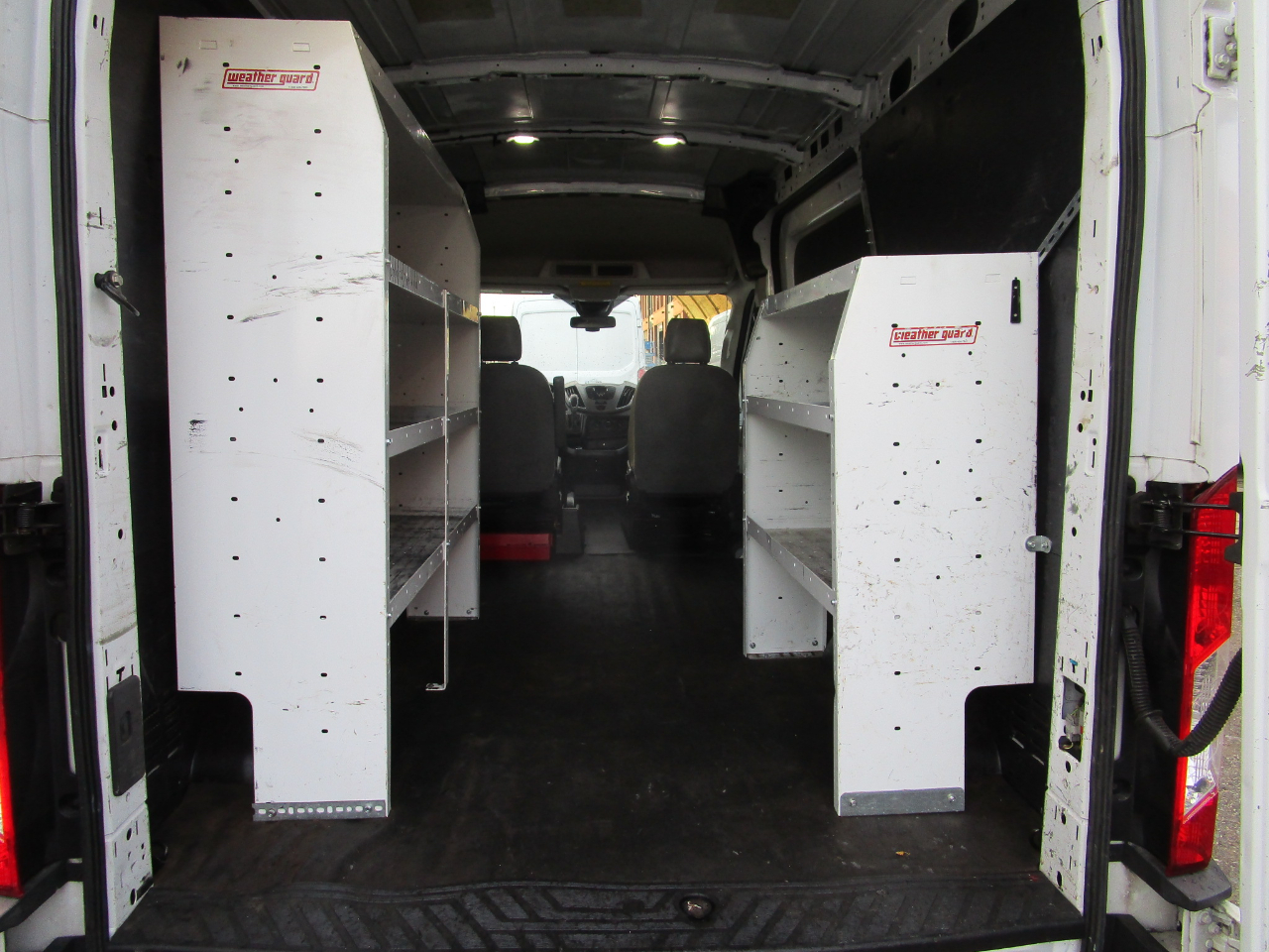 Ford Transit Van T-250 130" Med Rf 9000 GVWR Sliding RH Dr 2018