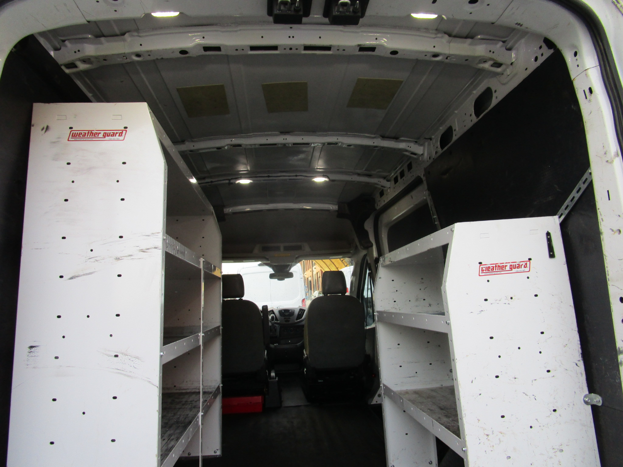 Ford Transit Van T-250 130" Med Rf 9000 GVWR Sliding RH Dr 2018