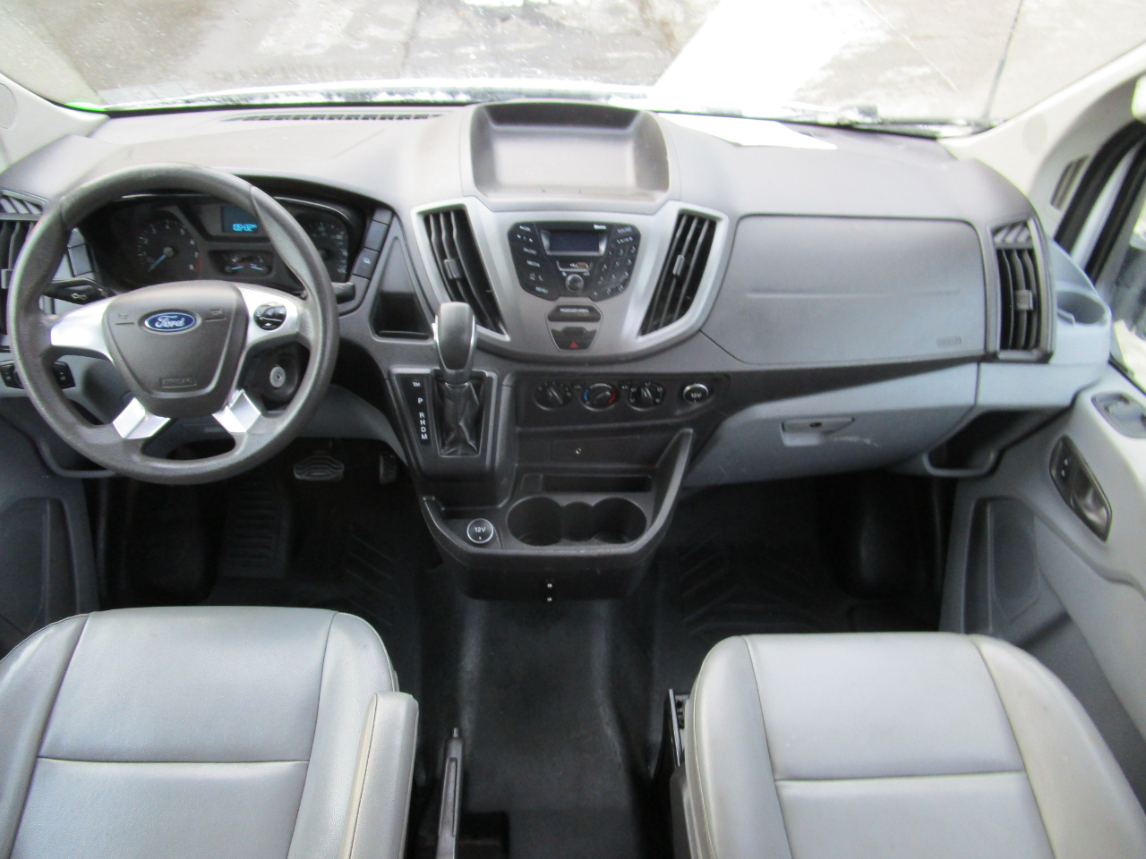 Ford Transit Van T-250 130" Med Rf 9000 GVWR Sliding RH Dr 2018