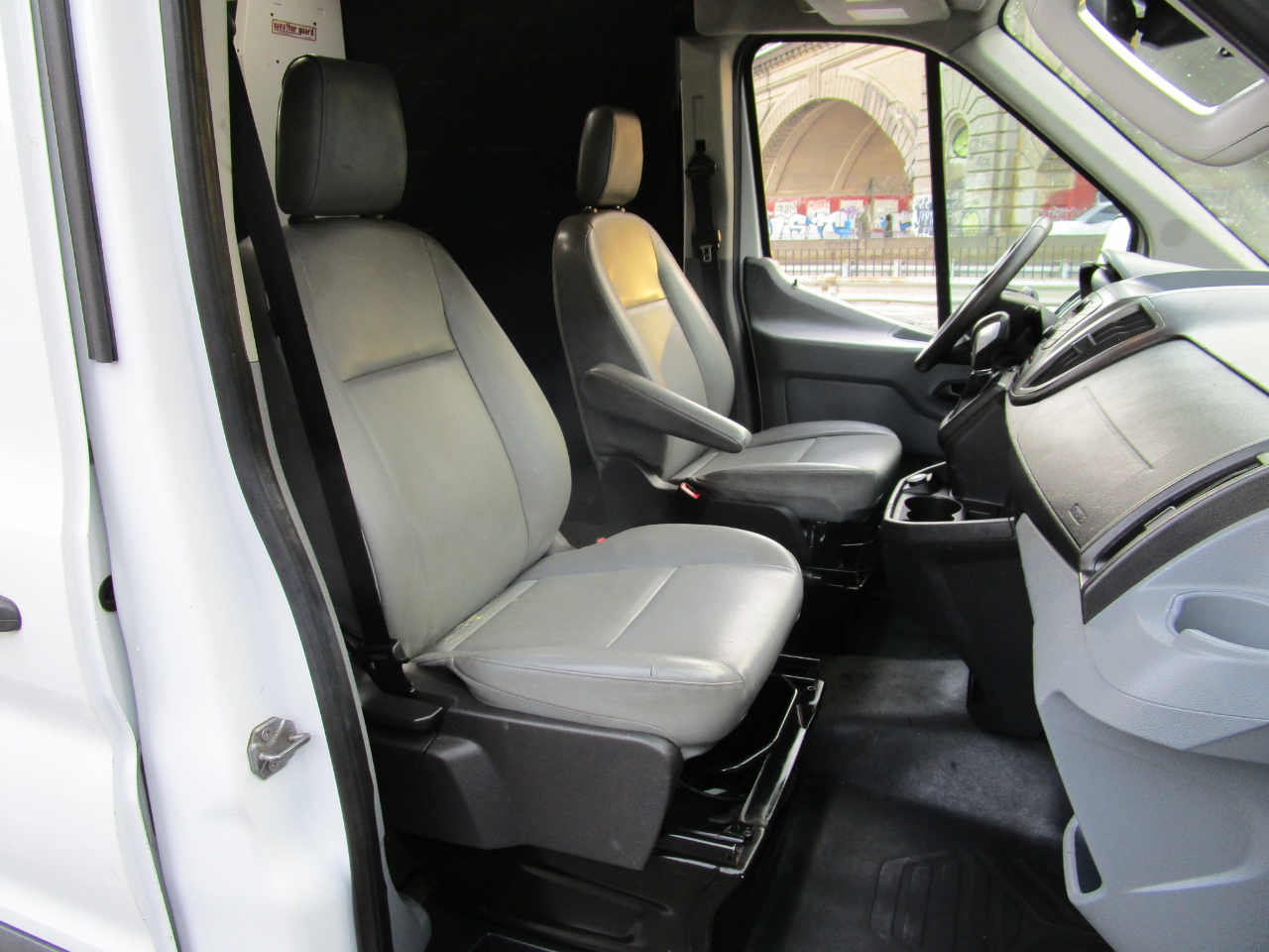 Ford Transit Van T-250 130" Med Rf 9000 GVWR Sliding RH Dr 2018