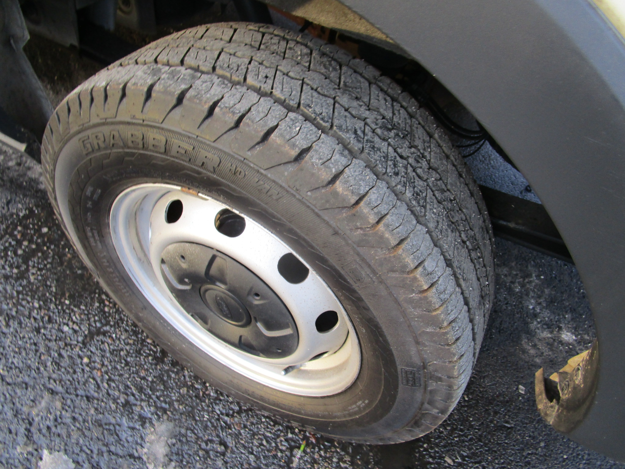 Ford Transit Van T-250 130" Med Rf 9000 GVWR Sliding RH Dr 2018