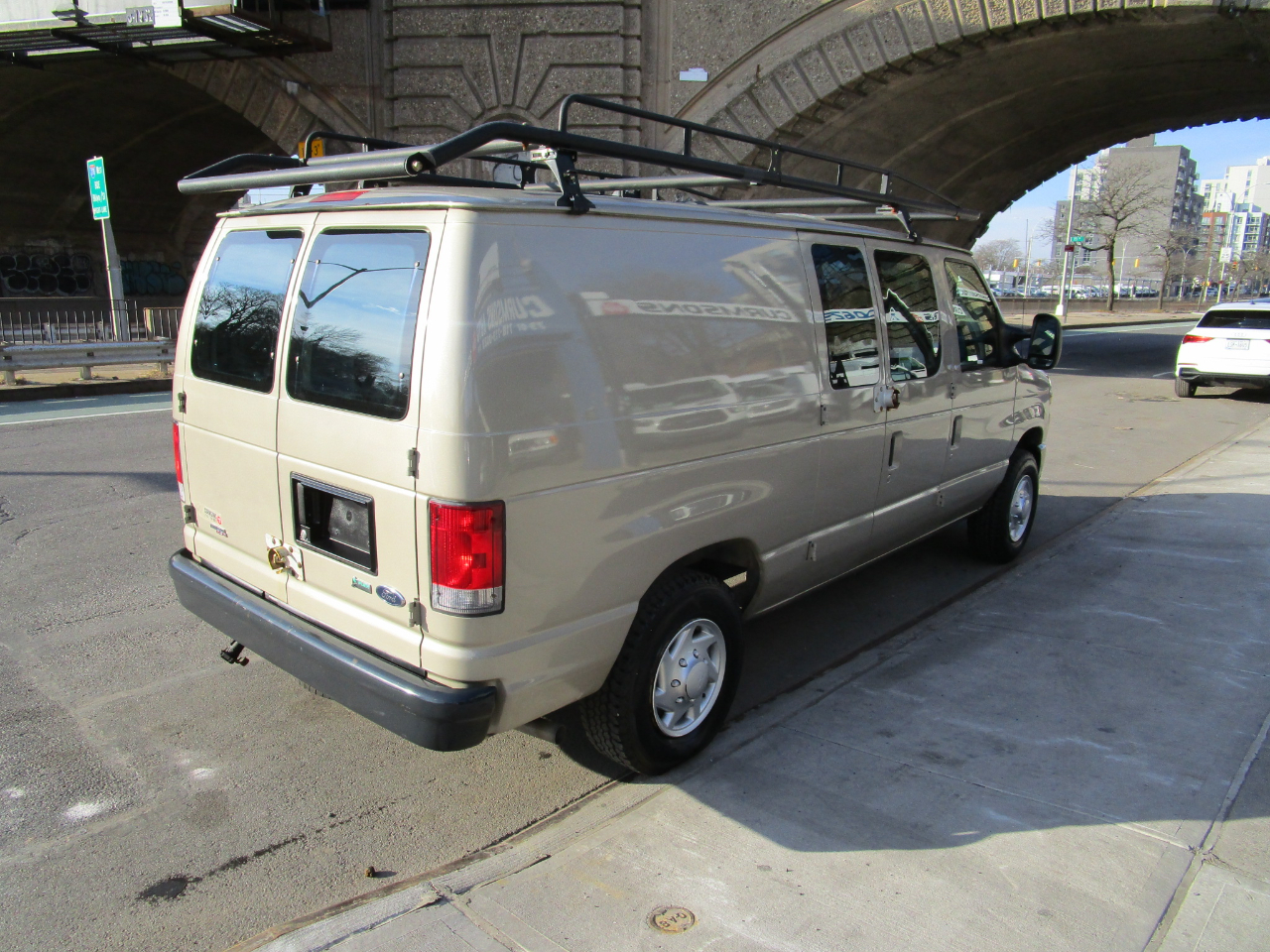 Ford Econoline Cargo Van E-150 Commercial 2014