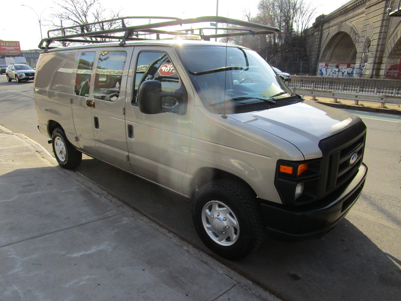 Ford Econoline Cargo Van E-150 Commercial 2014