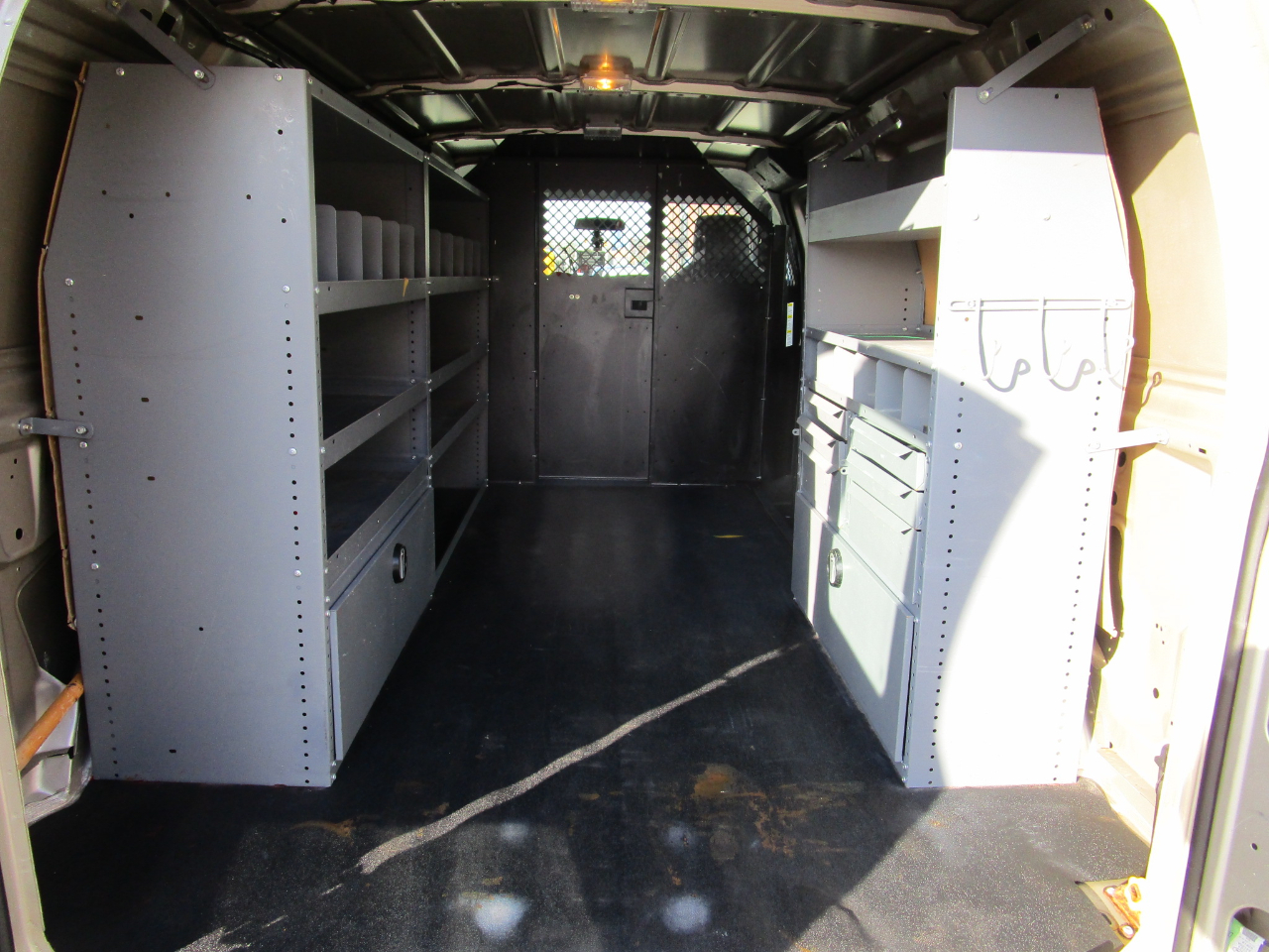 Ford Econoline Cargo Van E-150 Commercial 2014