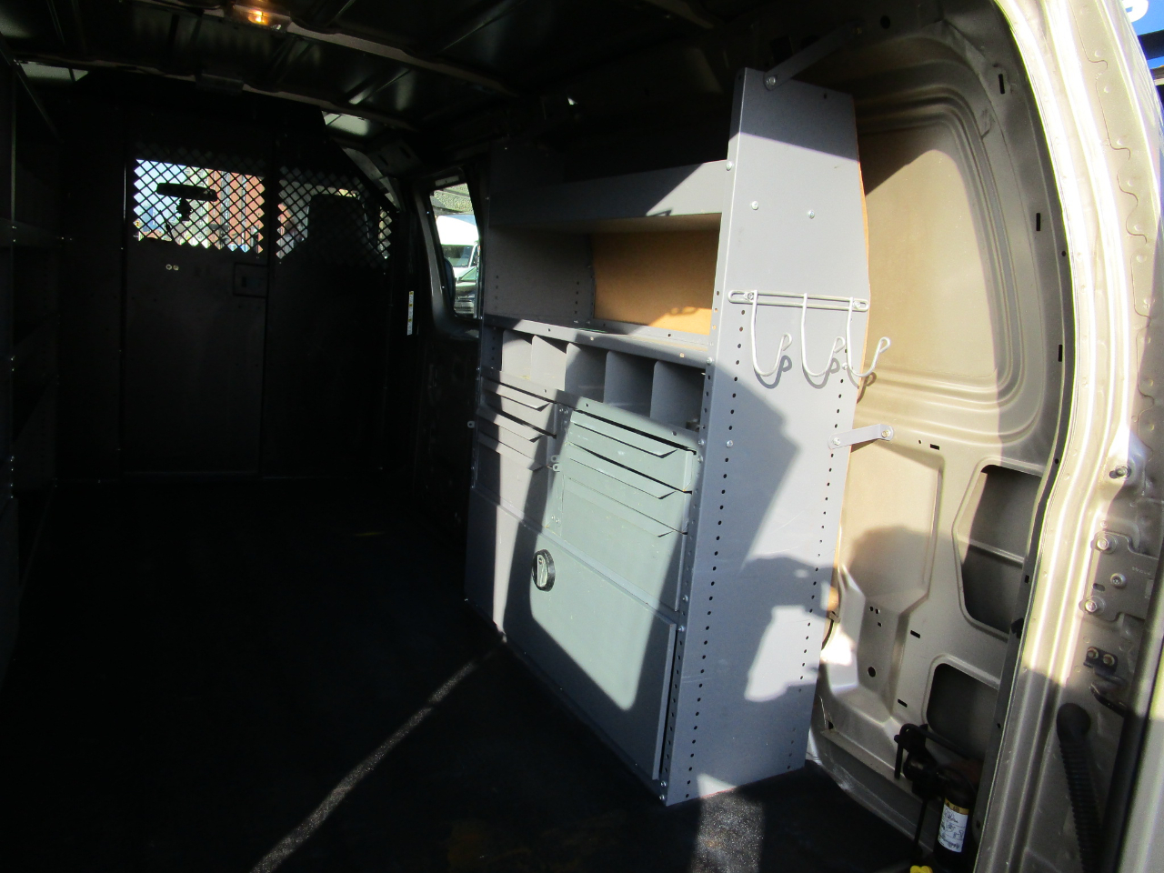 Ford Econoline Cargo Van E-150 Commercial 2014