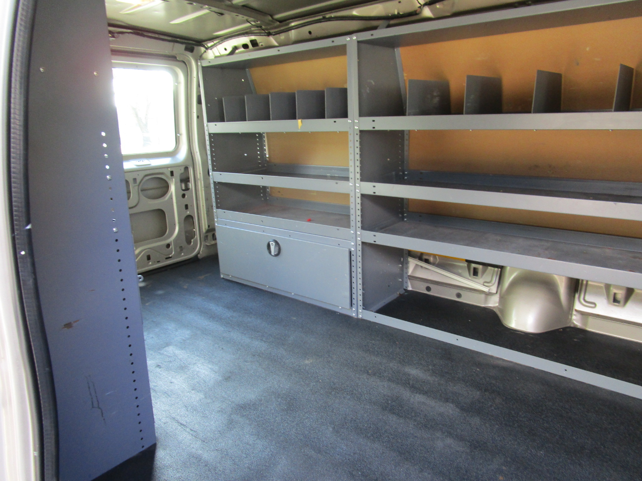 Ford Econoline Cargo Van E-150 Commercial 2014