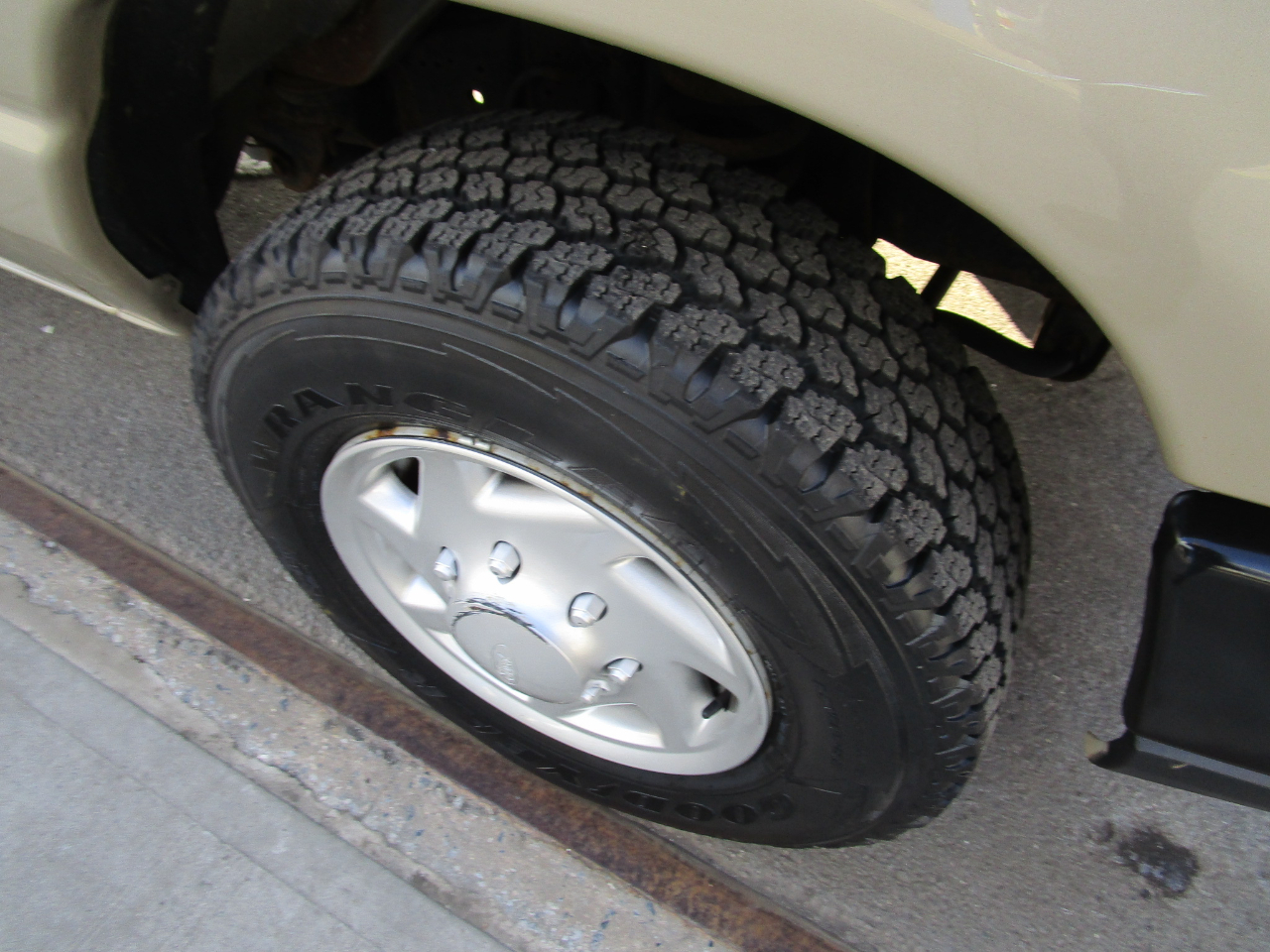 Ford Econoline Cargo Van E-150 Commercial 2014