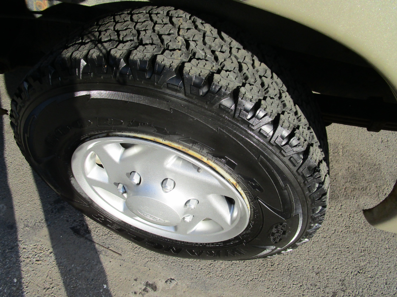 Ford Econoline Cargo Van E-150 Commercial 2014