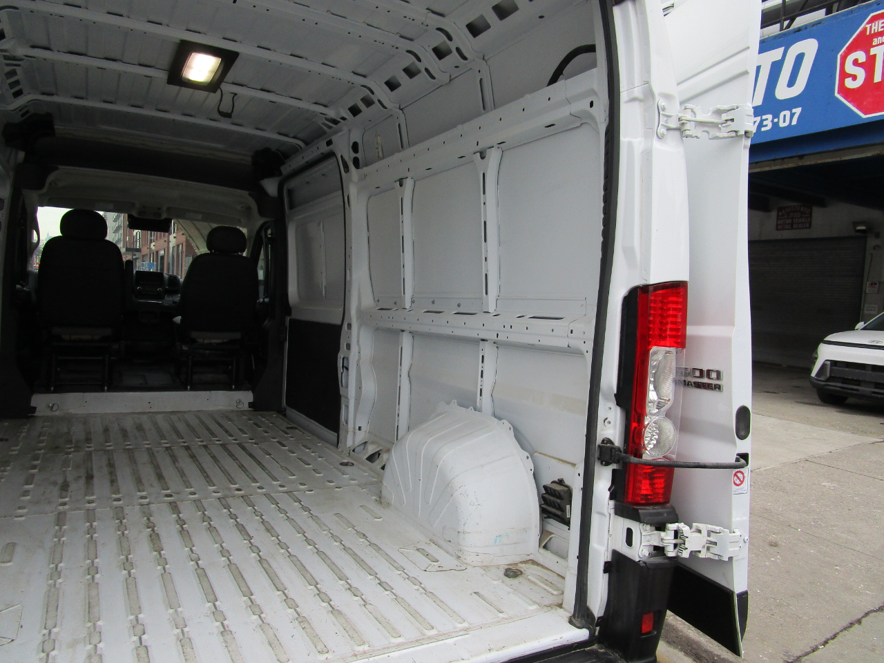 RAM ProMaster Cargo Van Tradesman 2500 High Roof 159" WB w/Pass Seat 2024