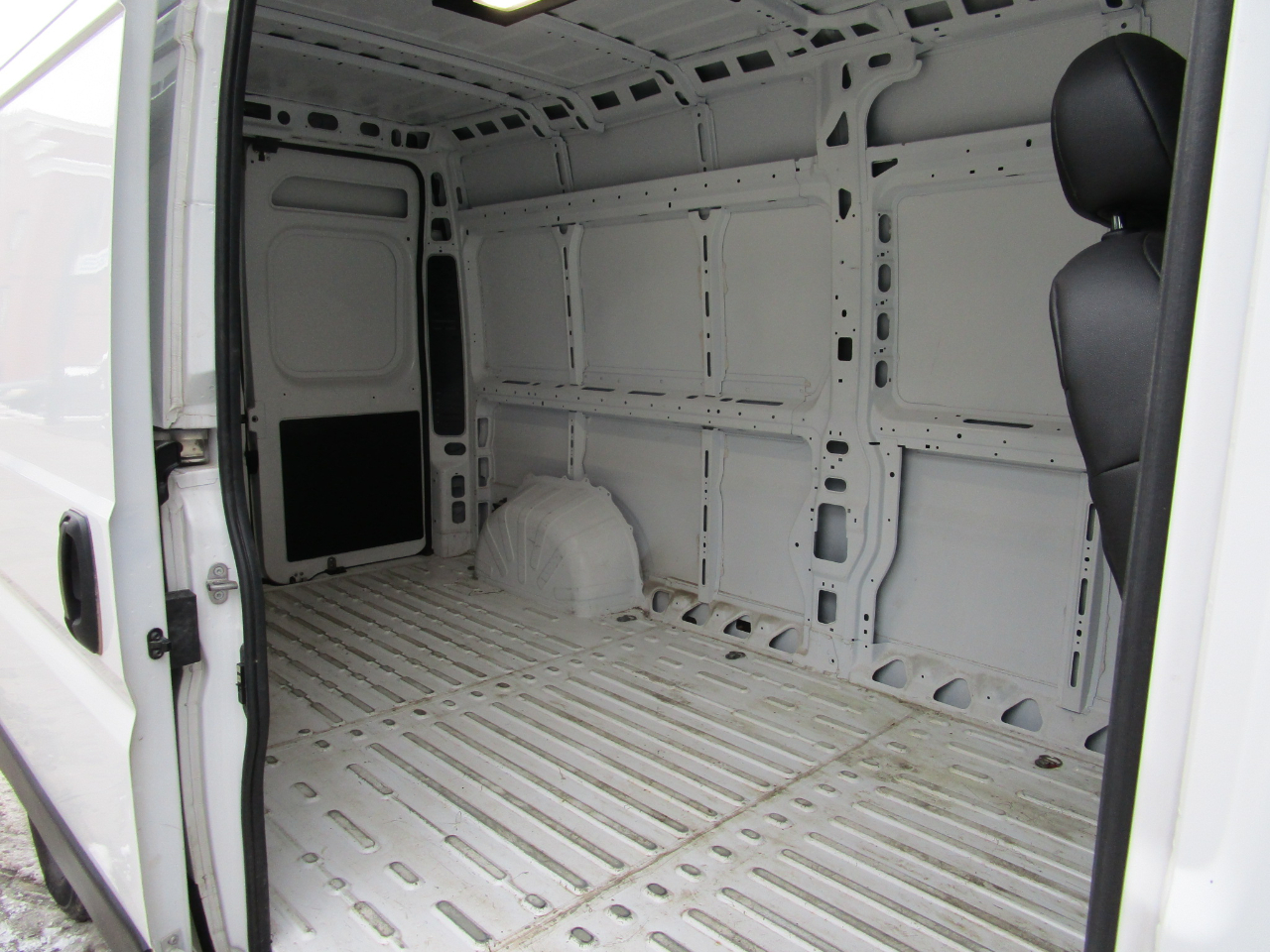 RAM ProMaster Cargo Van Tradesman 2500 High Roof 159" WB w/Pass Seat 2024