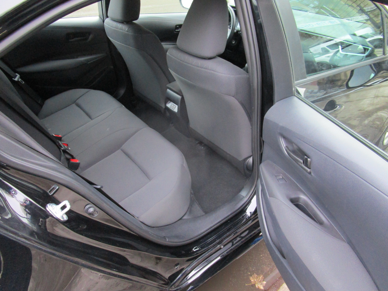 Toyota Corolla LE CVT (Natl) 2024