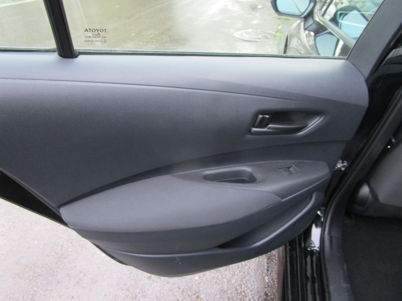 Toyota Corolla LE CVT (Natl) 2024