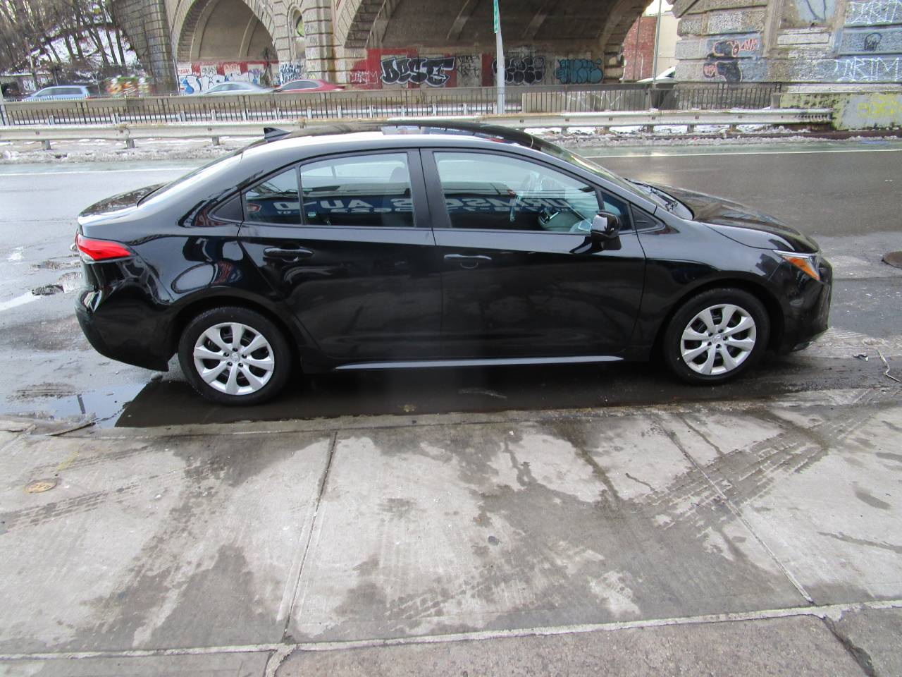 Toyota Corolla LE CVT (Natl) 2024
