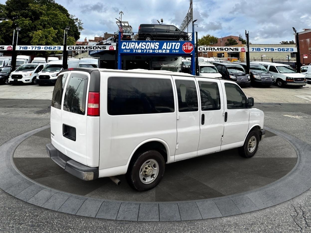 Chevrolet Express Passenger RWD 2500 135" LT 2015