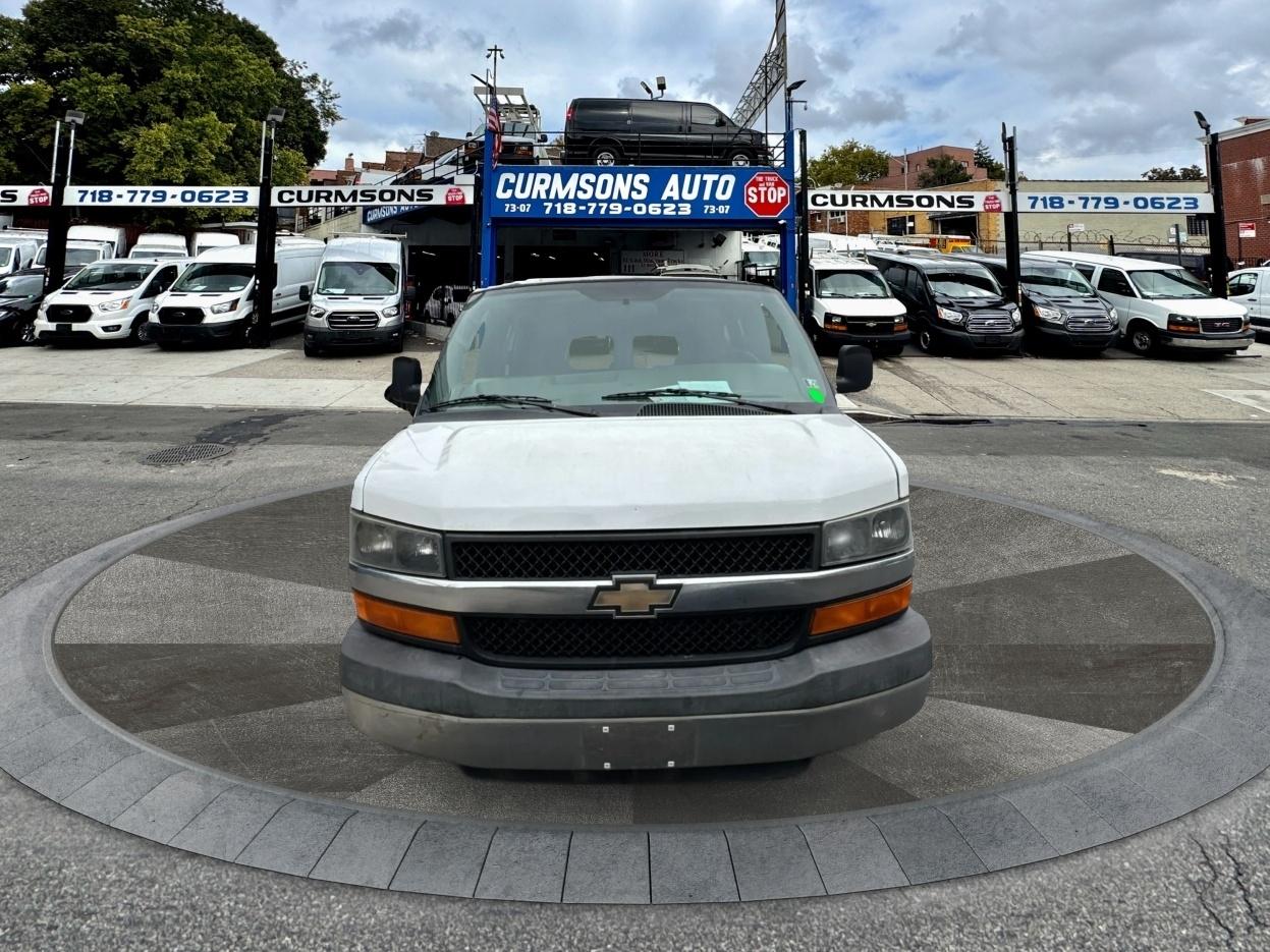 Chevrolet Express Passenger RWD 2500 135" LT 2015