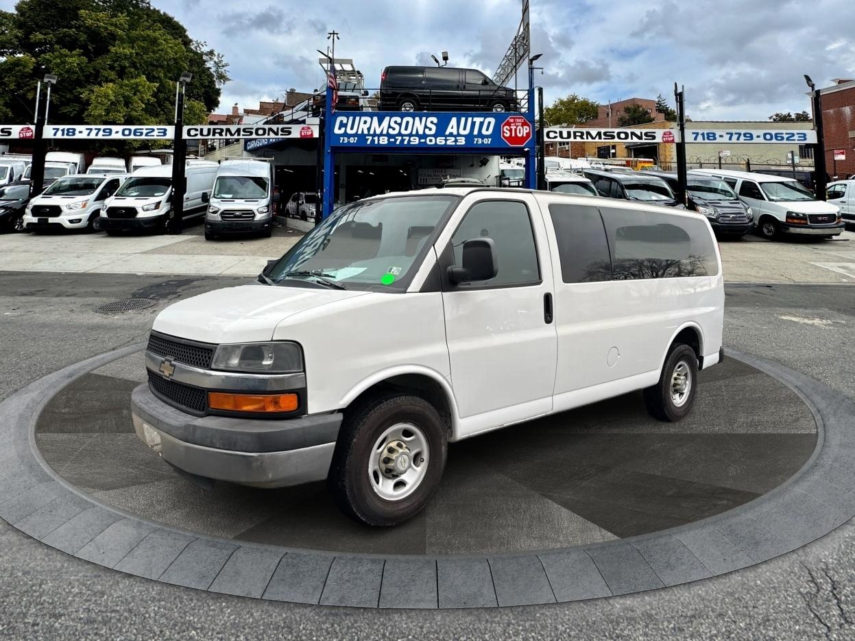 Chevrolet Express Passenger RWD 2500 135" LT 2015