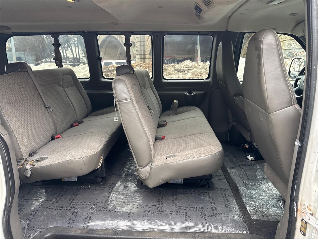 Chevrolet Express Passenger RWD 2500 135" LT 2015